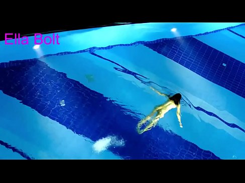 ❤️ Non posso smettere di guardare, giovane bionda catturata nuotare nuda nella piscina del resort ELLA BOLT Video di sesso di qualità al it.sexafinkarasskaz.ru ❌