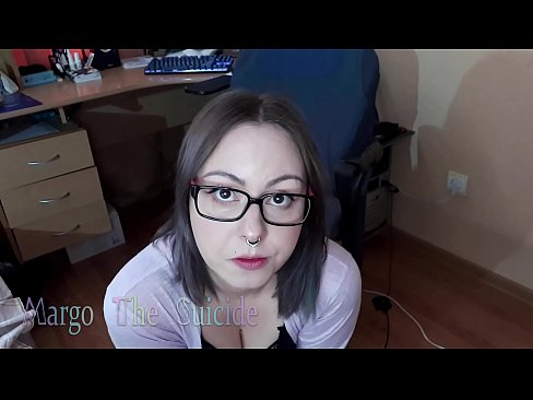 ❤️ Ragazza sexy con gli occhiali succhia il dildo profondamente sulla macchina fotografica Video di sesso di qualità al it.sexafinkarasskaz.ru ❌