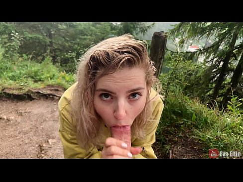 ❤️ Ragazza ingoia lo sperma dopo un pompino in pubblico - Eva Elfi Video di sesso di qualità al it.sexafinkarasskaz.ru ❌