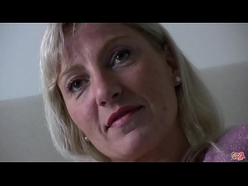 ❤️ La madre che abbiamo tutti scopato ... Signora, si comporti bene! Video di sesso di qualità al it.sexafinkarasskaz.ru ❌